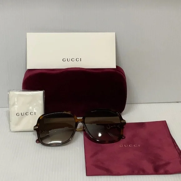Gucci | Accessories | Womans Gucci Sunglasses Gg884sa Brown  display picture 3